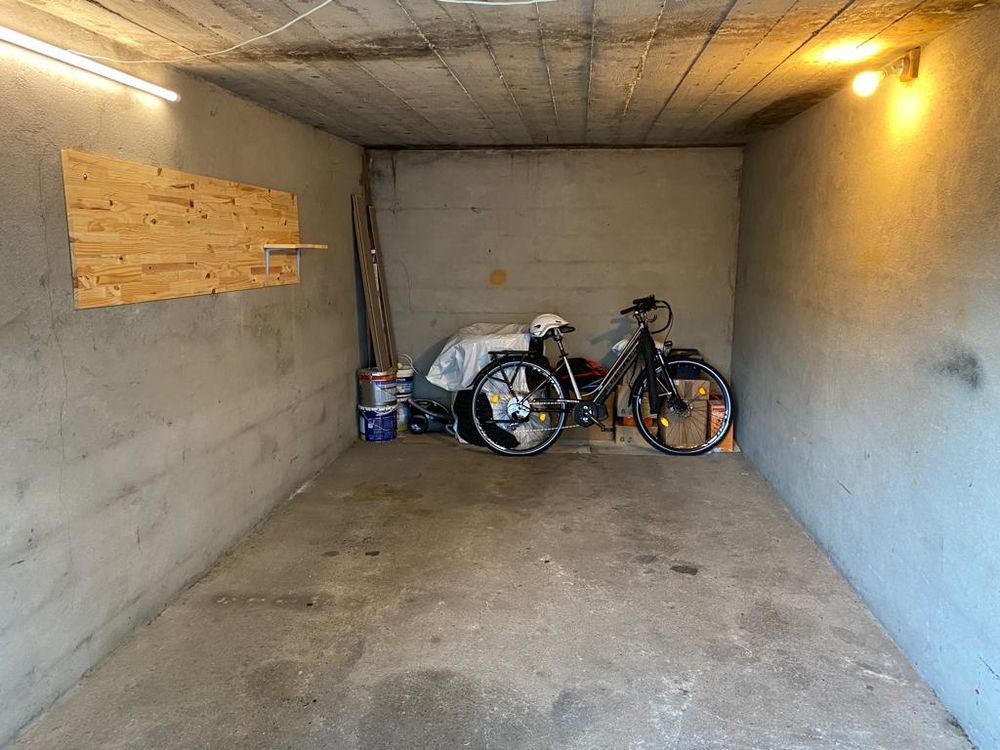 Location Parking/Garage Grand garage fermé de 17 m2, avec électricité Rumilly