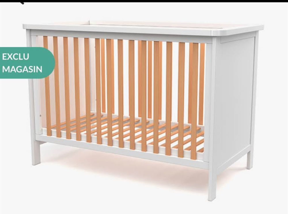 Lit &agrave; barreaux et armoire b&eacute;b&eacute; Puériculture