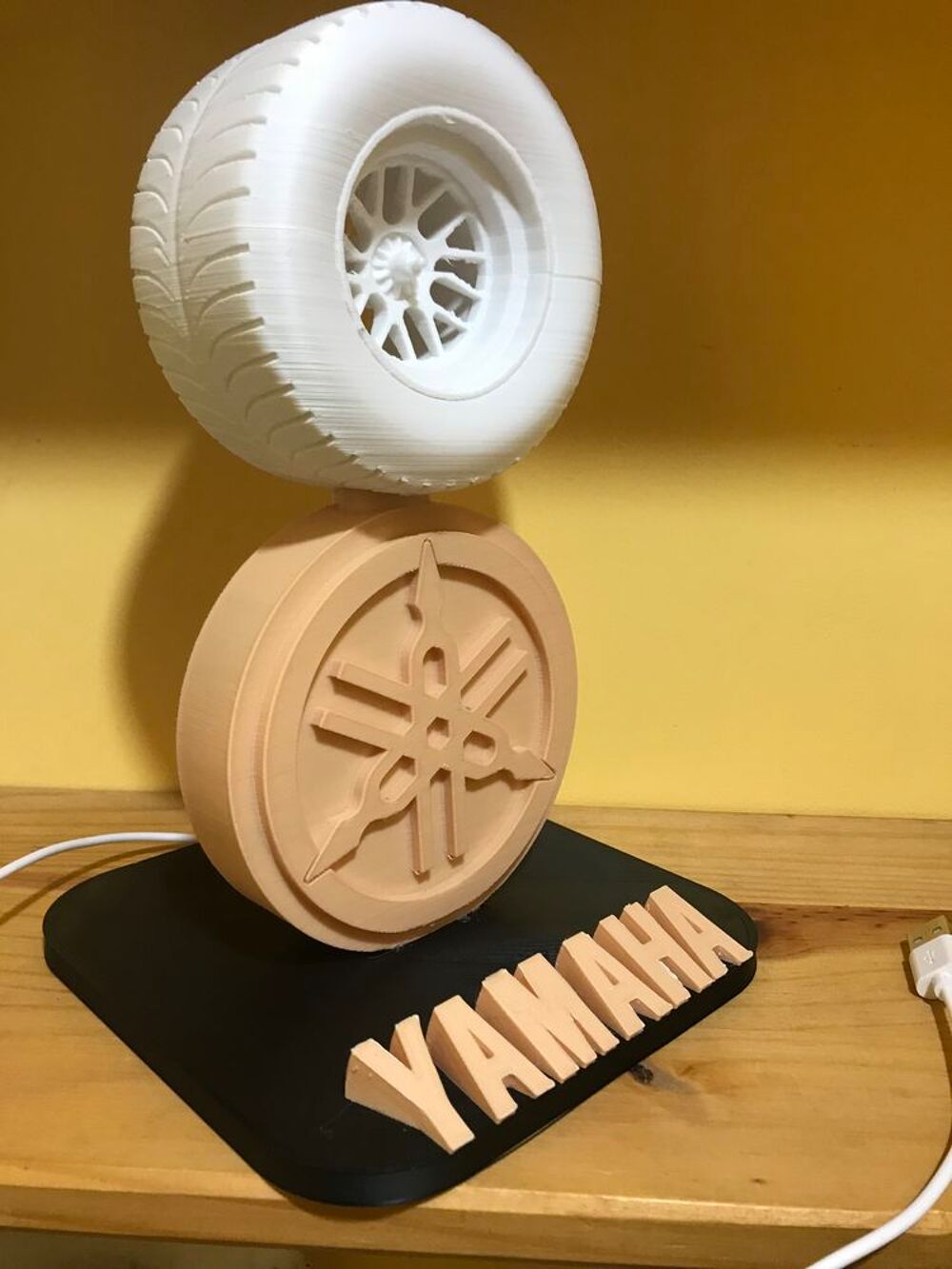 Lampe YAMAHA ROUE GP usb Décoration