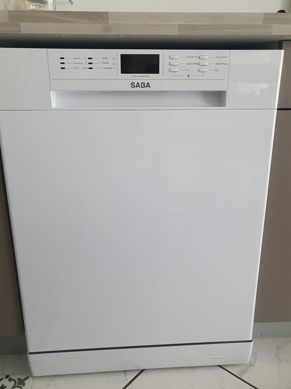 LAVE VAISSELLE 1 AN 1/2 Electroménager