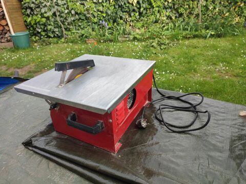 Machine � d�couper les carreaux,le marbre,la pierre 45 Eaubonne (95)