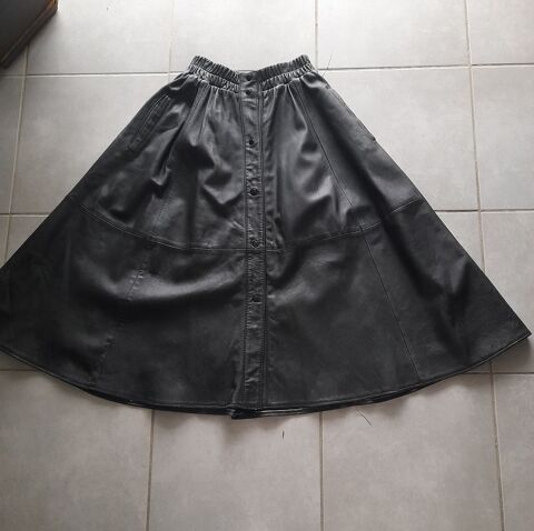 Jupe en pur cuir. 20 Mussidan (24)