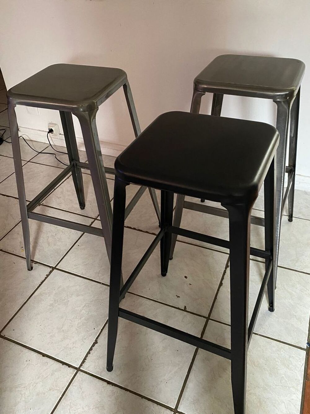 Tabourets hauts m&eacute;tal Meubles