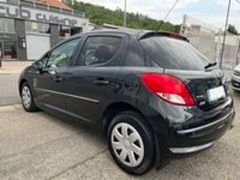 207 1.6 HDi 92ch FAP S&eacute;rie 64 2011 occasion 42700 Firminy