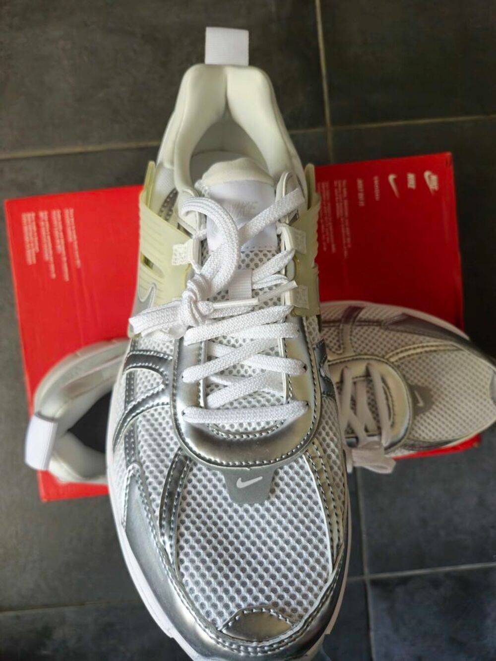 Nike v2k run Chaussures