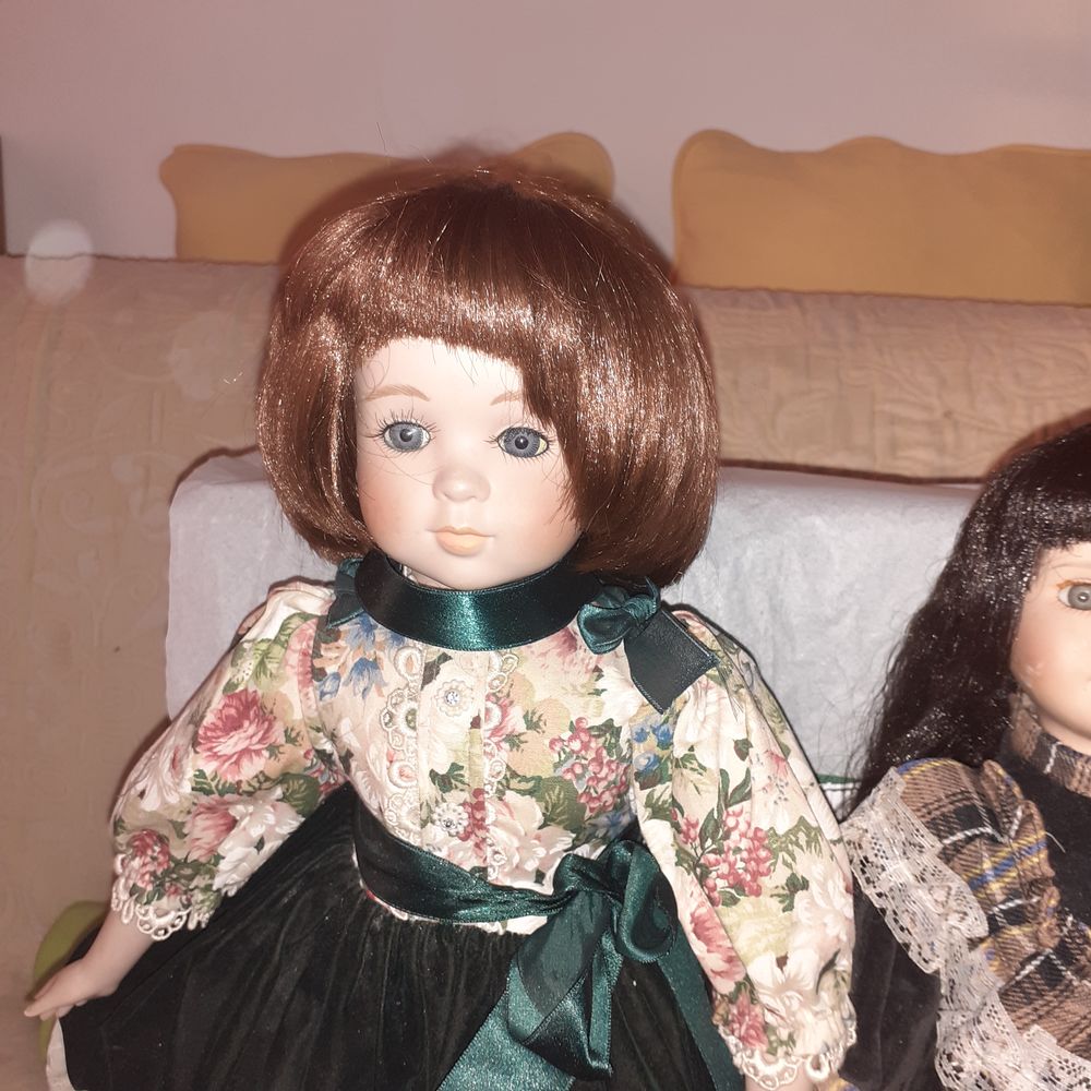 Deux Poupee Tete Biscuit 