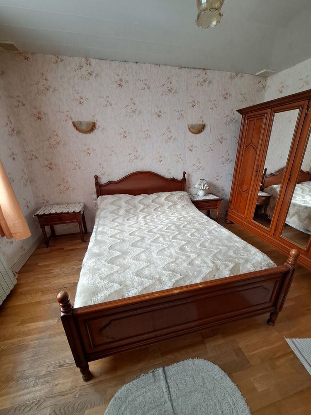 Chambre &agrave; coucher (2 adultes) compl&egrave;te &agrave; r&eacute;cup&eacute;rer sur place Meubles