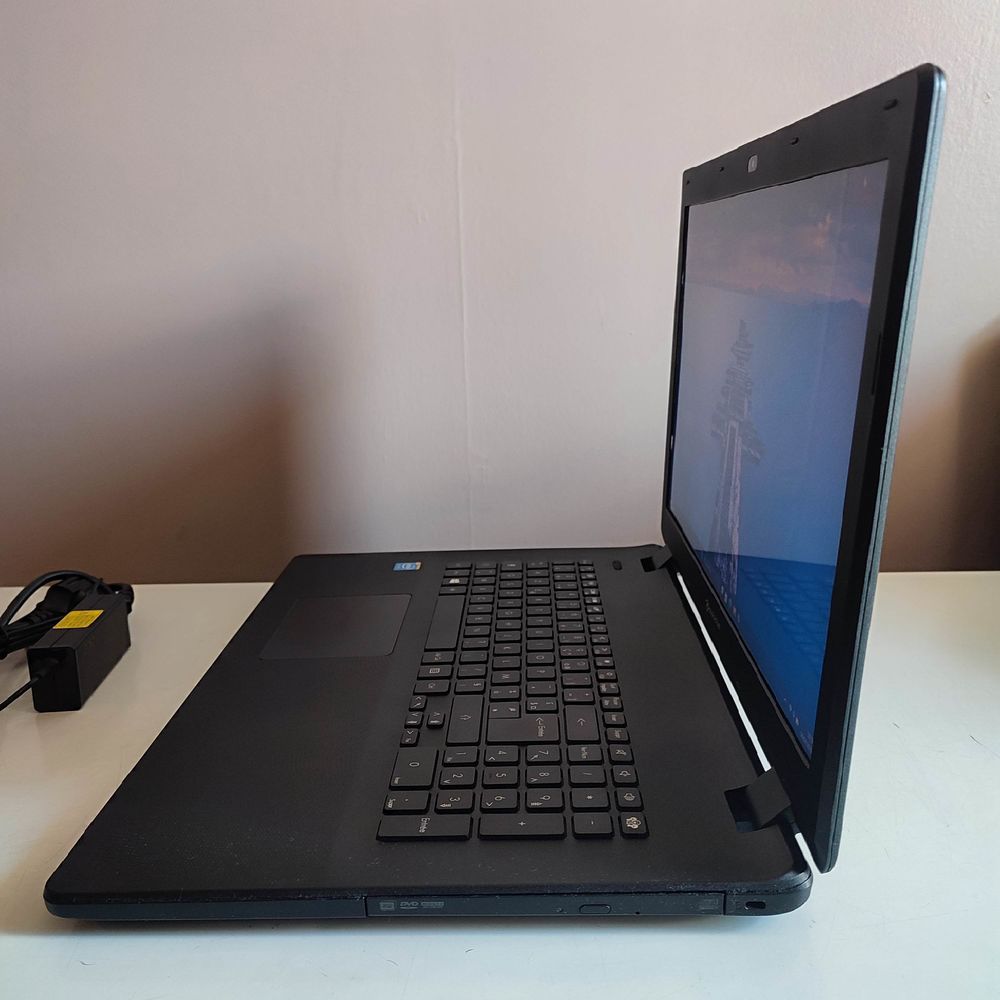 Pc portable Packard Bell 17pouces Windows 11 Matériel informatique