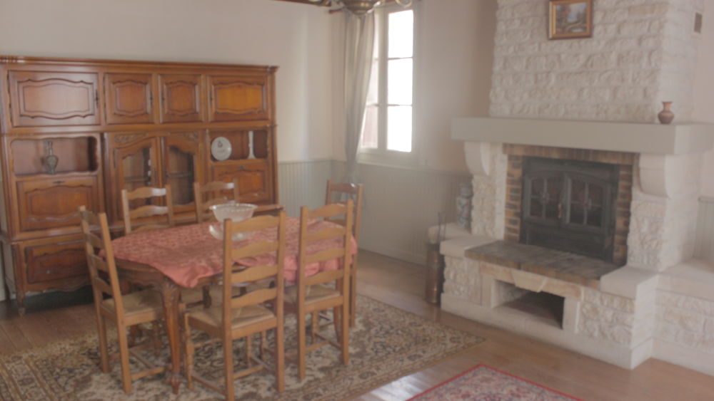 Vente Maison maison en pierre de taille charentaise Romegoux