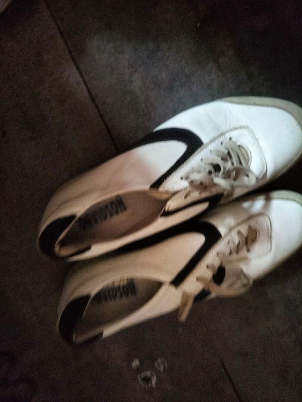 Basket Davidson cuir blanc pointure 43 excellent &eacute;tat Chaussures
