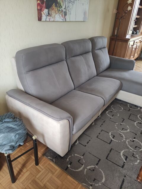 Canap  Gris Trois Places trs Bon tat 1200 Paucourt (45)