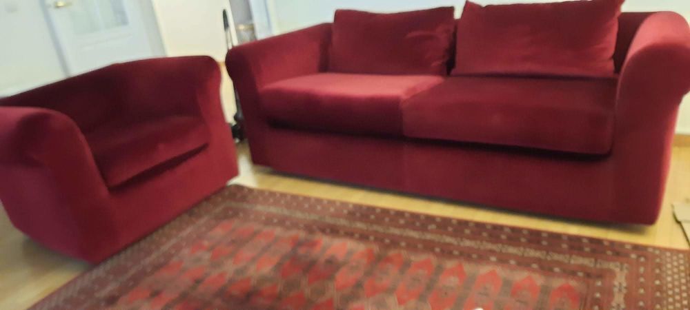Canap&eacute; et fauteuil Chester bordeaux Meubles