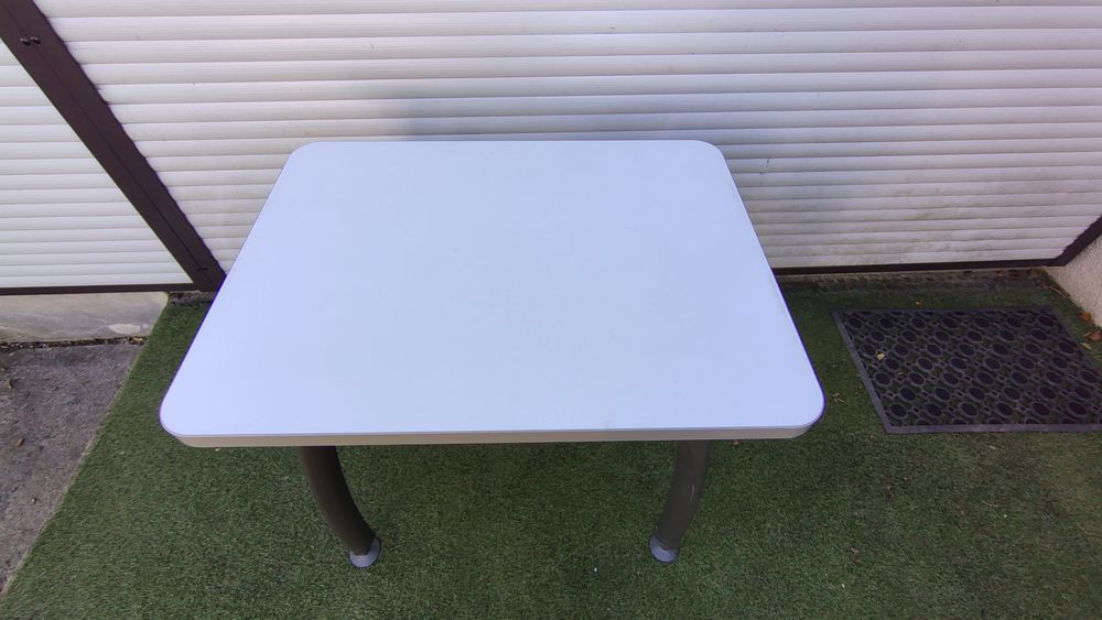Table desserte pieds gigogne Meubles