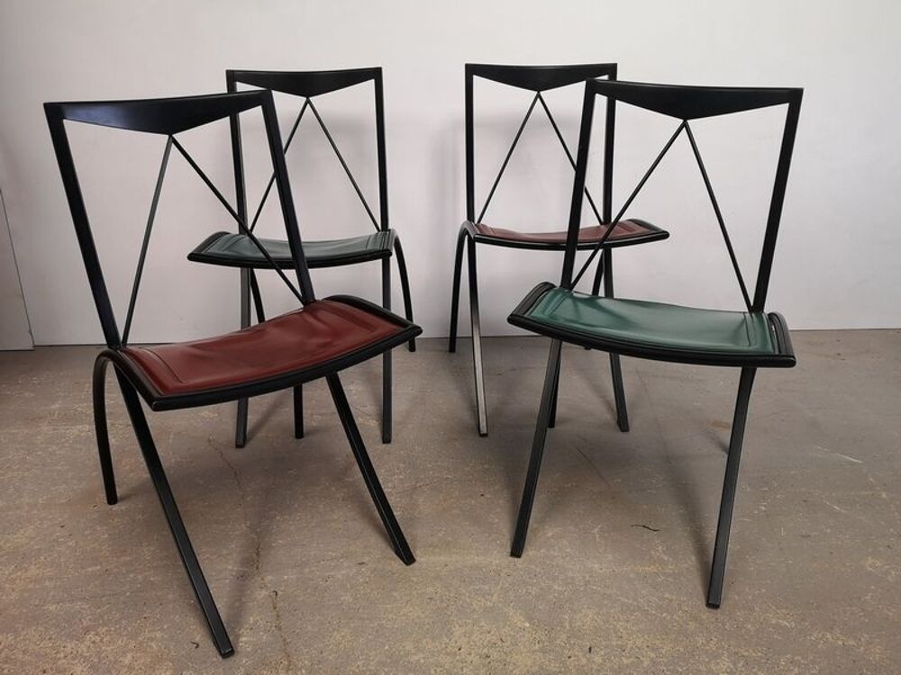Quatre chaises design vintage Meubles