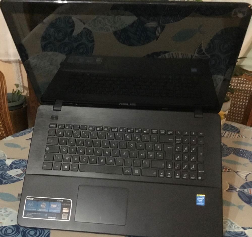 Ordinateur portable ASUS Matériel informatique