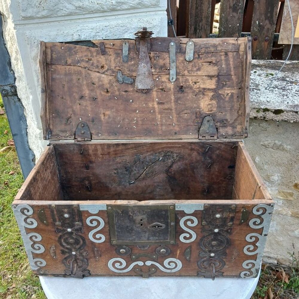 coffre ancien bois &amp; m&eacute;tal 
