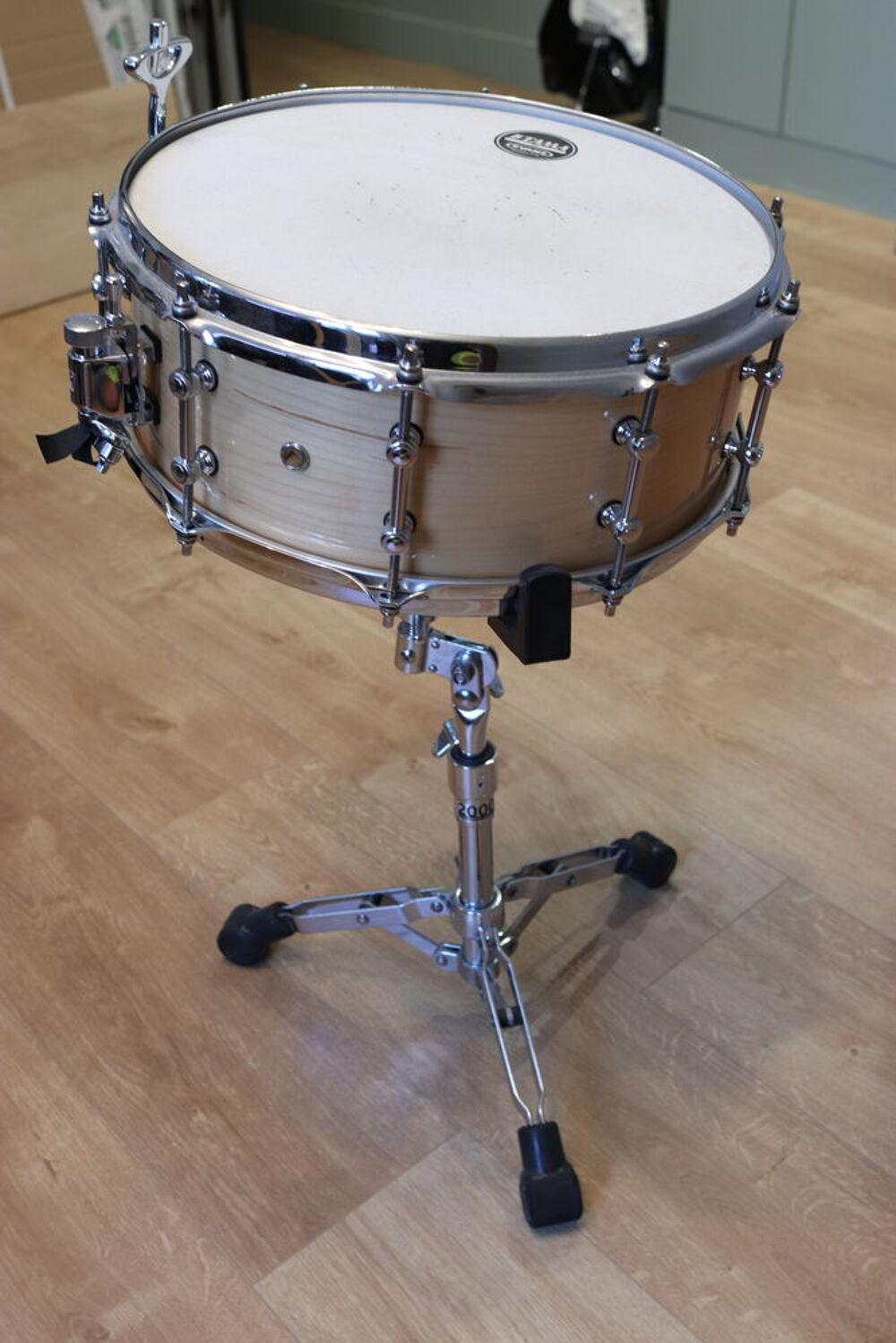 Caisse claire TAMA SLP NEUVE avec pied Instruments de musique