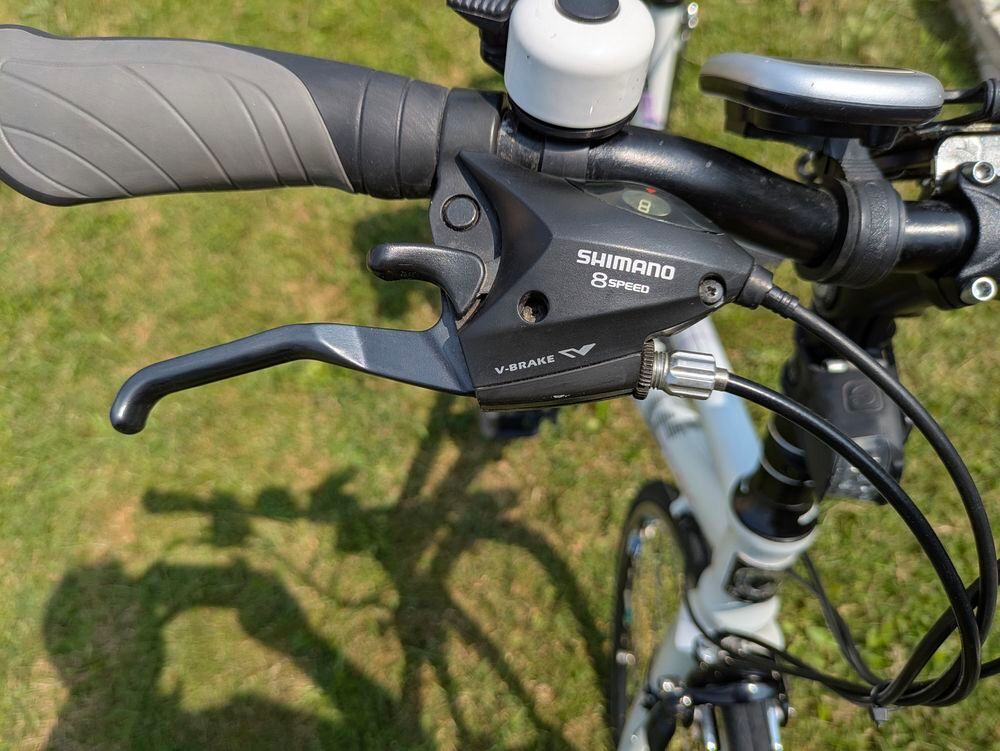 V&eacute;lo femme treking route Vélos
