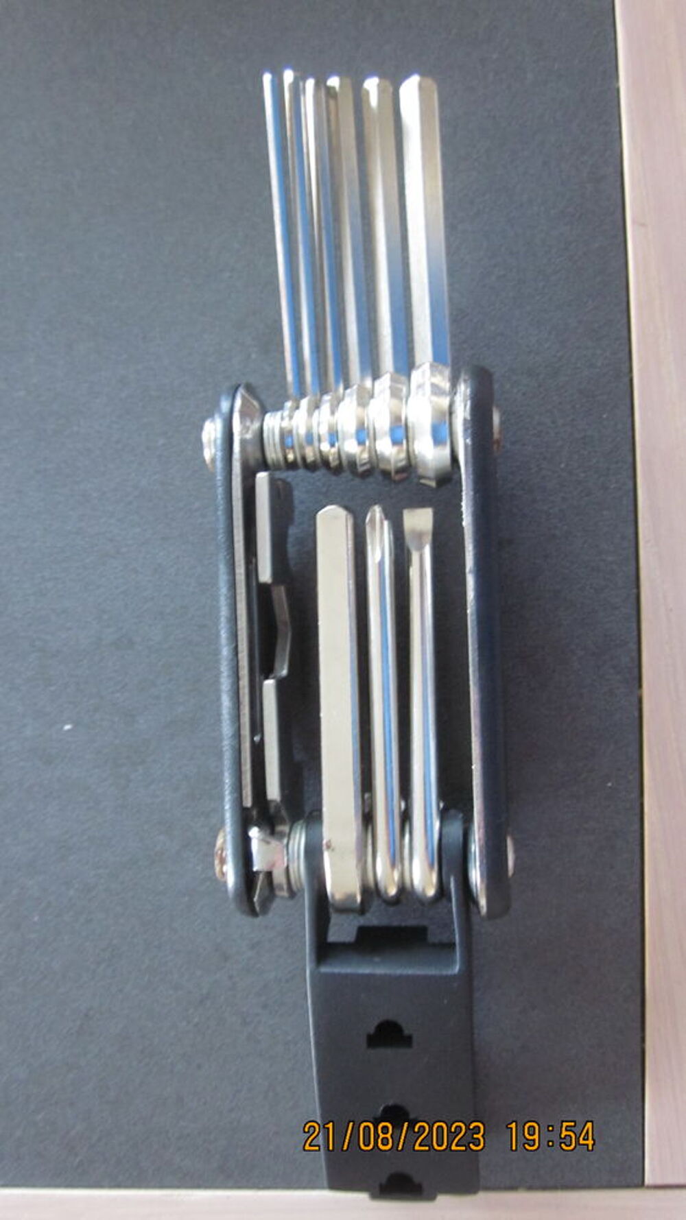 KIT de r&eacute;paration pour v&eacute;lo Clefs et autres Bricolage