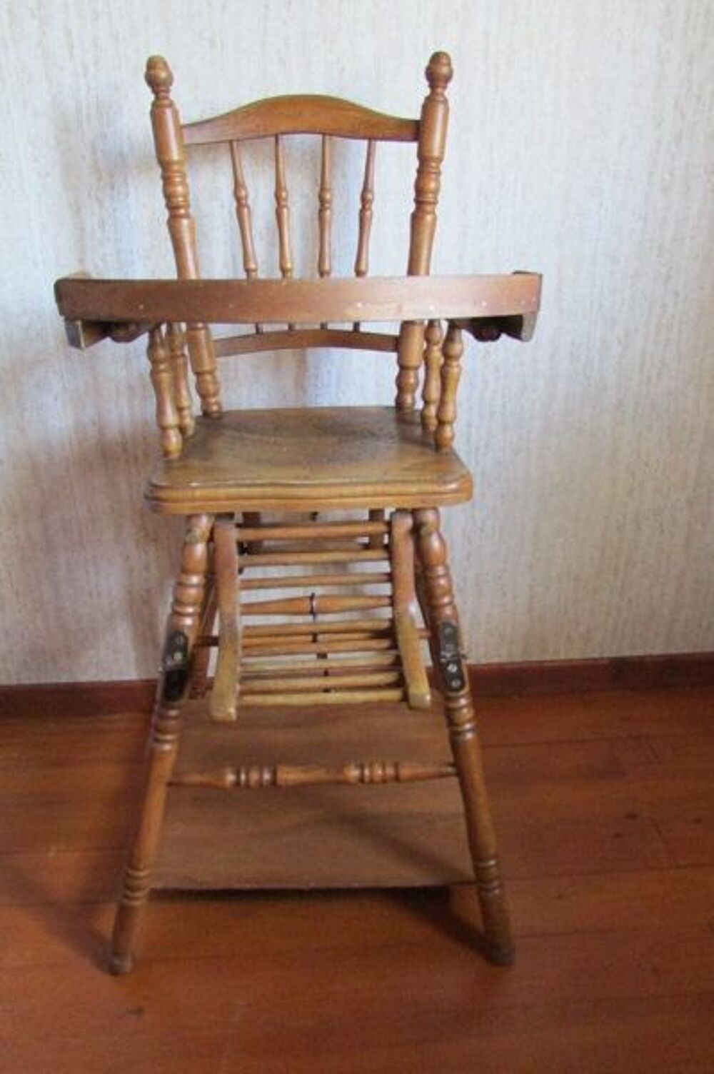 Chaise haute b&eacute;b&eacute;, en bois Puriculture