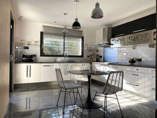  Maison � vendre 7 pi�ces 203 m�