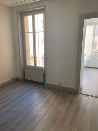 Appartement à louer 2 pièces 31 m²