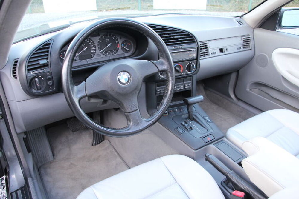 S&eacute;rie 3 325i A 1993 occasion 59310 Auchy-lez-Orchies