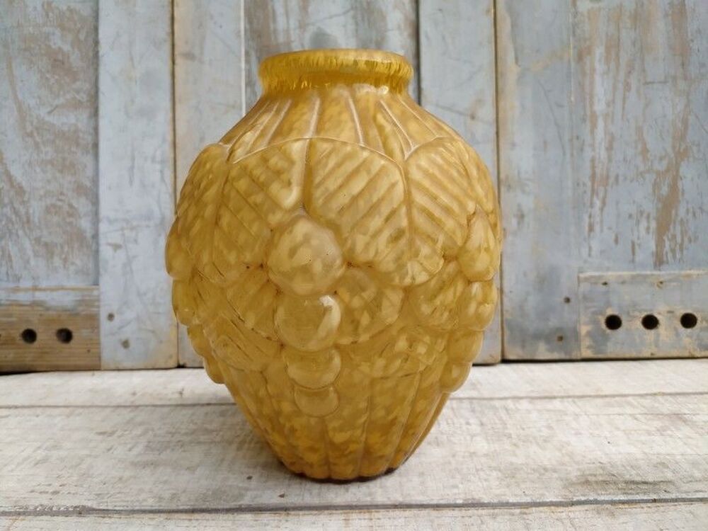 Grand Vase Verre Moul&eacute; Couleur Ambre Mouchet&eacute; Art D&eacute;co 