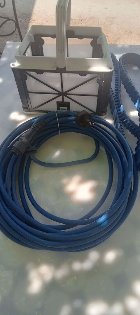 Robot DOLPHIN S50 Pièces 50 Caissargues (30)