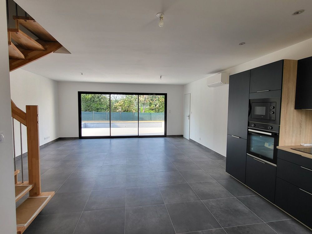 Vente Villa Maison . 5 Pi�ces . 113 M� Saint-hilaire