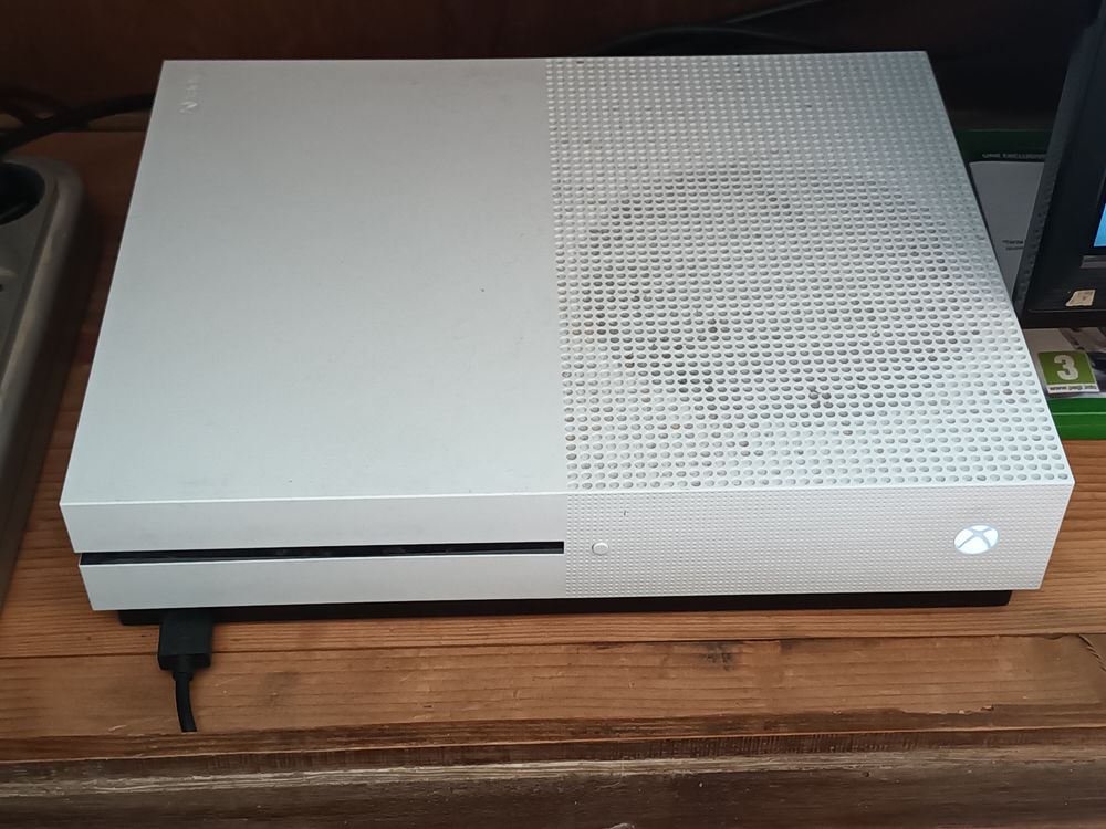 XBox One S Consoles et jeux vidéos