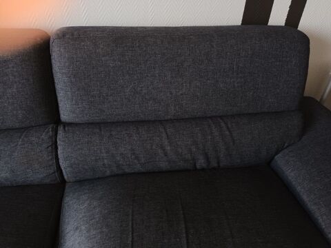 canap� gris avec un ressort cass� sur une assise 0 Beaune (21)