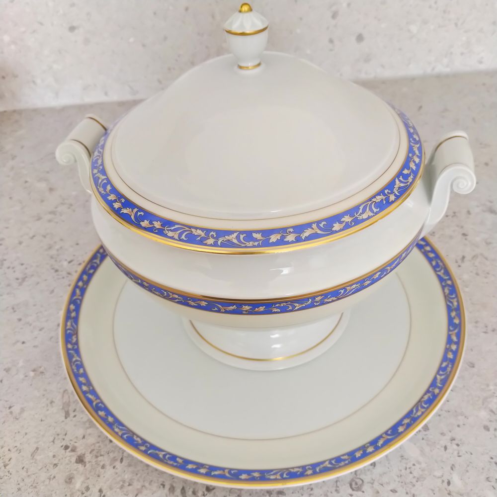 SOUPIERE en PORCELAINE Cuisine