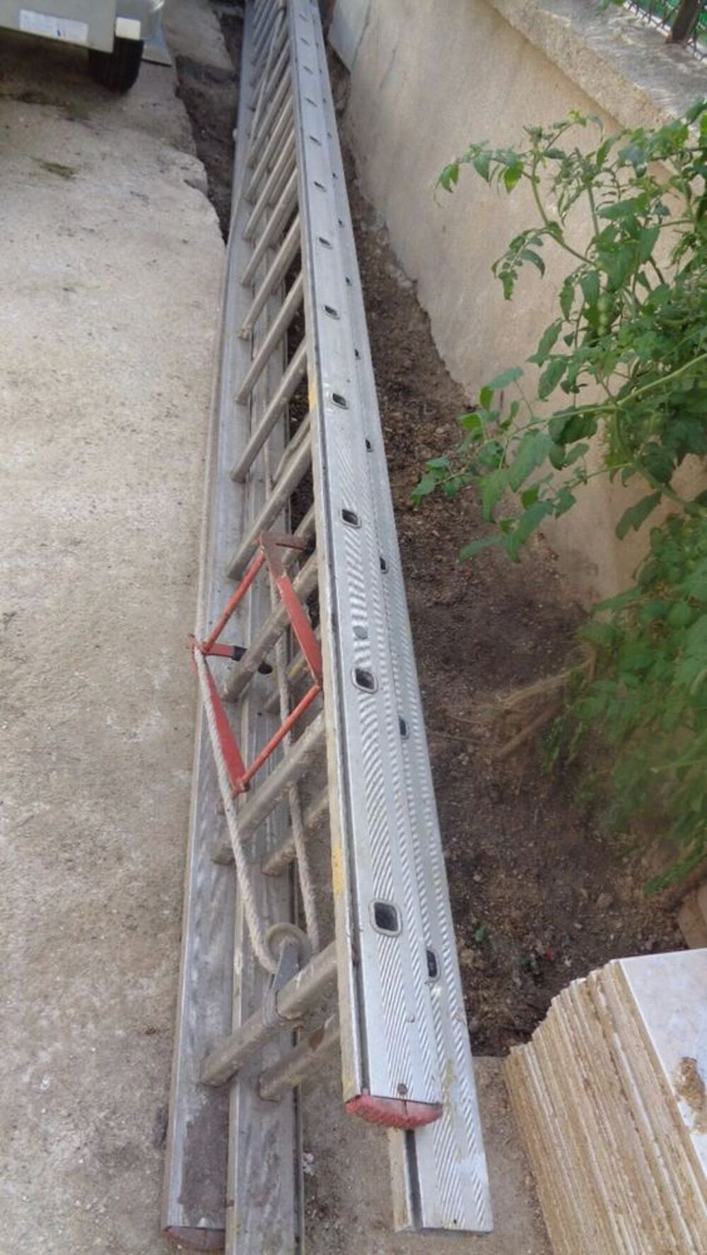 d'une &eacute;chelle coulissante de 10 m (2 x 5.00 m). Bricolage