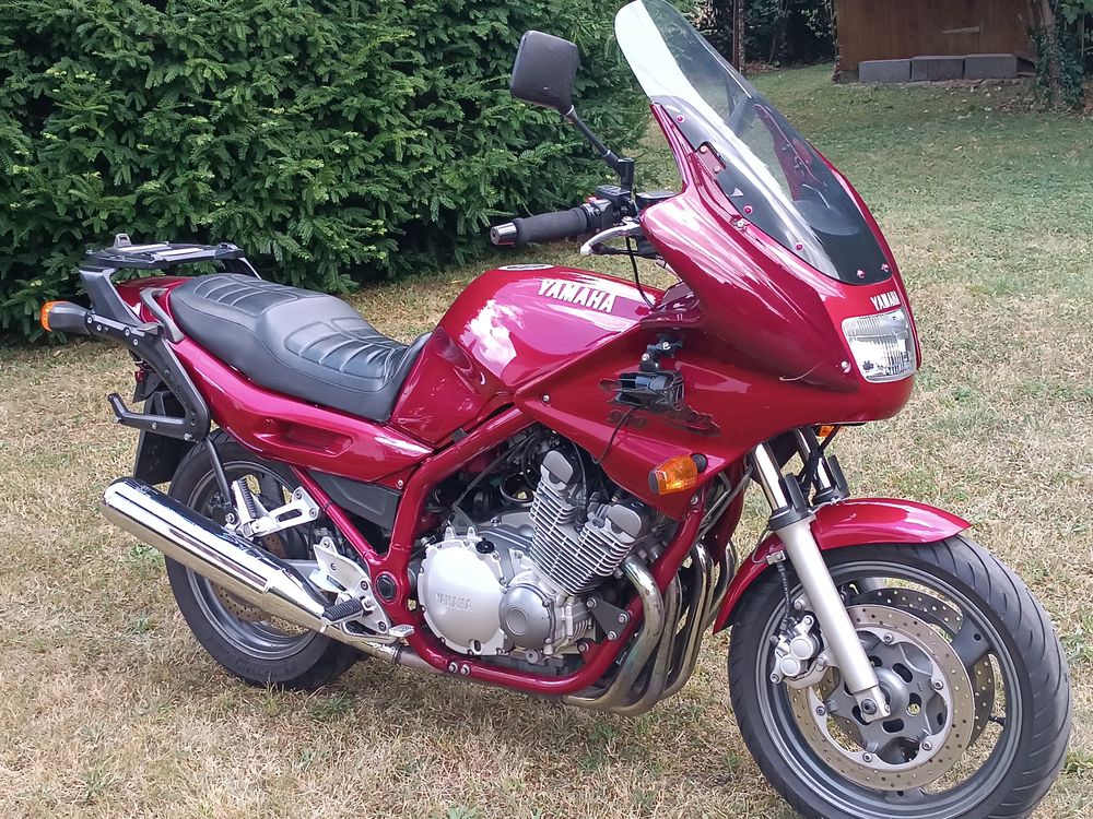 YAMAHA 1997 occasion 38630 Les Aveni&egrave;res