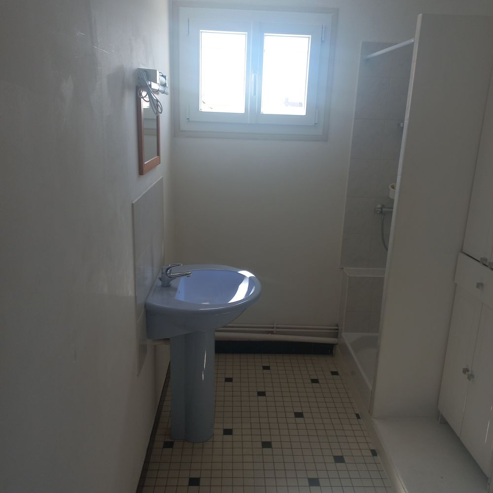 Location Appartement Appartement F2 Saint-florentin