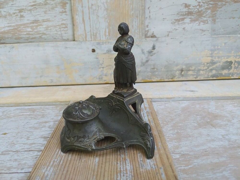 Encrier R&eacute;gule Jeanne d'Arc P&eacute;riode Art Nouveau 