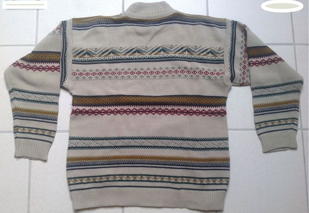 PULL BLANC CASS&Eacute; &Agrave; MOTIF VERT ROUGE BEIGE Envoi Possible
Vêtements