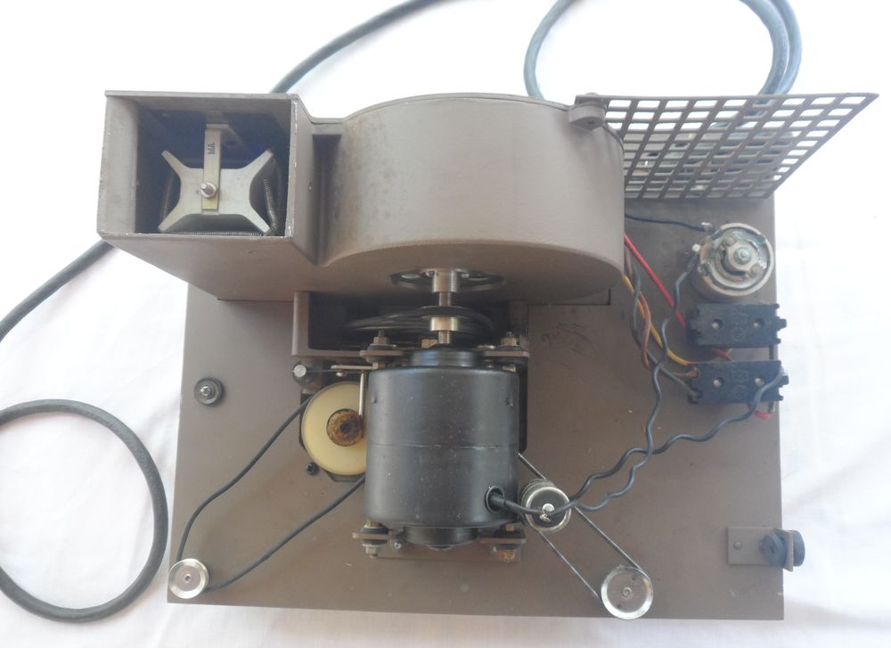 PROJECTEUR HUIT MM KODAK EIGHT 500 FONCTIONNE EN 220 VOLTS Photos/Video/TV