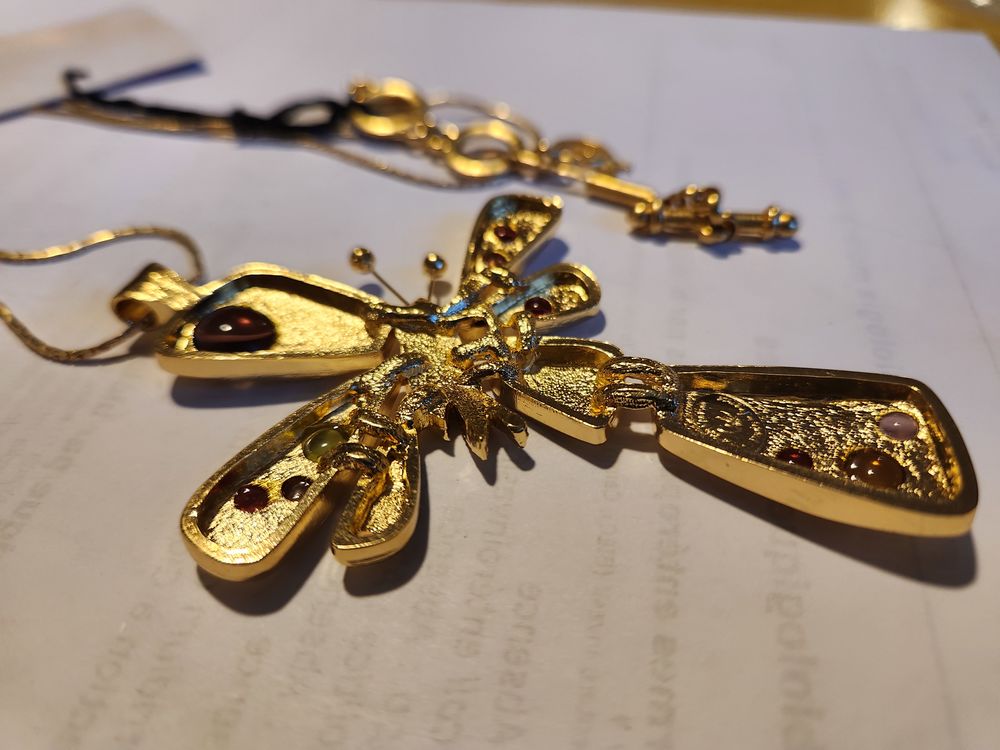 Collier Pendentif Croix Dor&eacute; brillant multicolore Lacroix Bijoux et montres