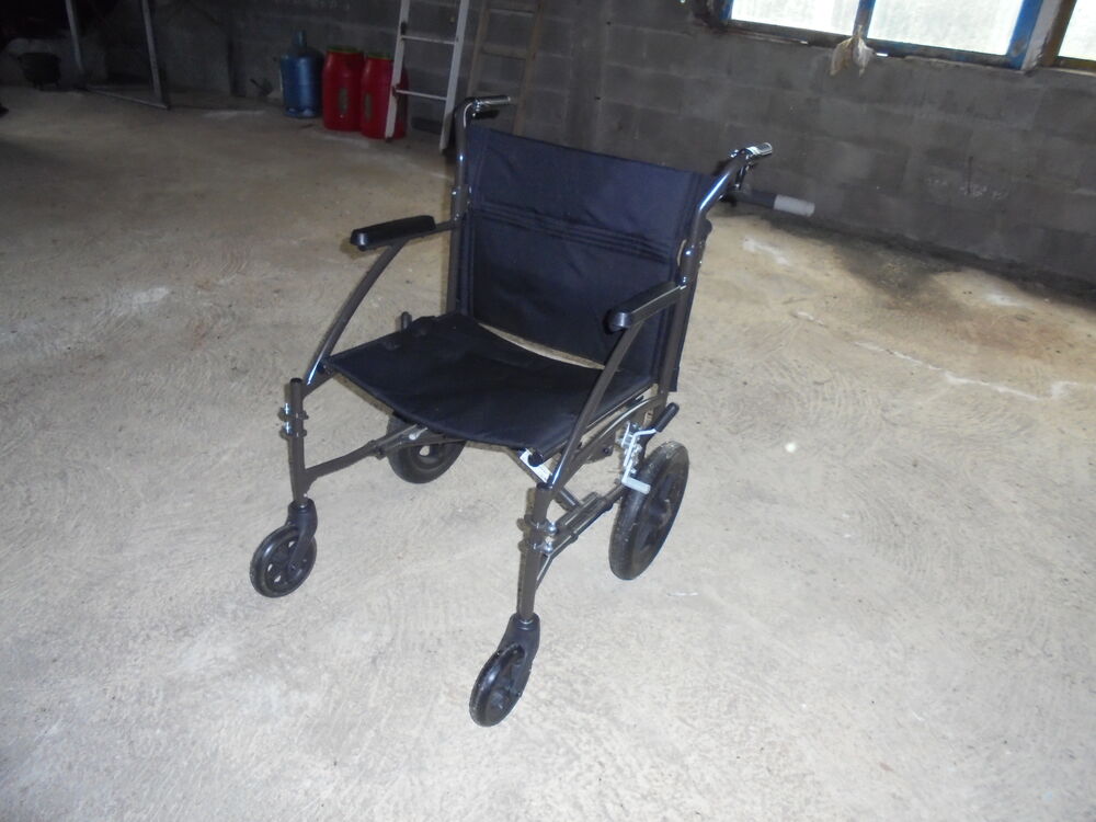 fauteuil roulant Meubles