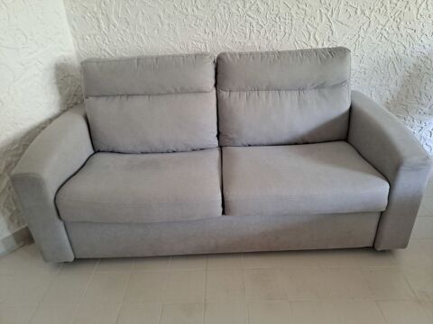 Canap� convertible trois places 480 Cavalaire-sur-Mer (83)