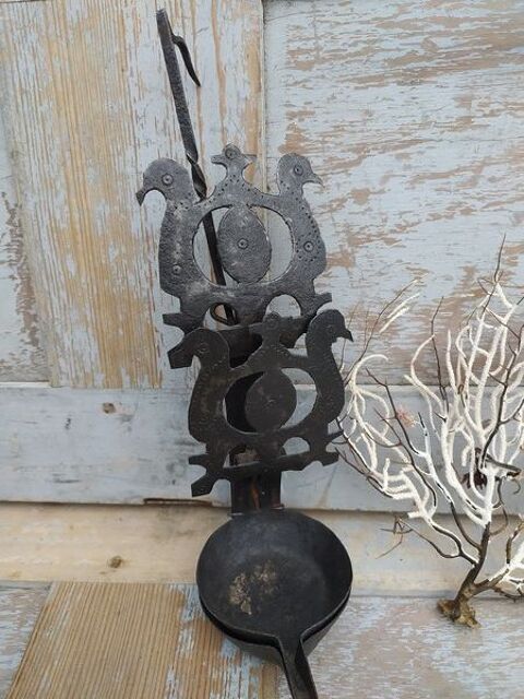 Lampe à Huile aux Oiseaux Fer Forgé Chaleil XVIIIème 110 Loches (37)