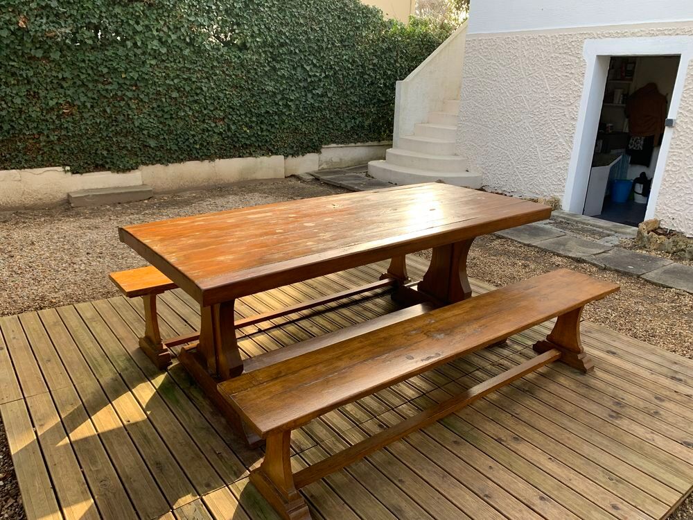 Table Monast&egrave;re en ch&ecirc;ne massif pour jardin ou campagne. Meubles