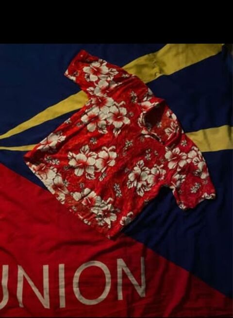Une Chemise Maloya En Couleur Rouge 10 Saint-Paul (97)
