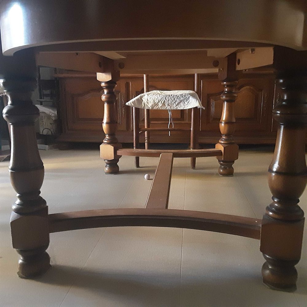 Table ovale Meubles