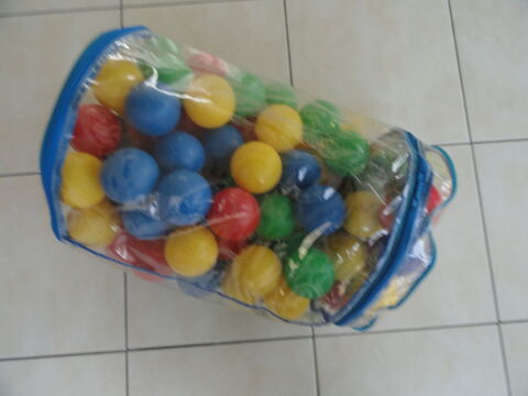 Boules en plastique 8 Sabl-sur-Sarthe (72)