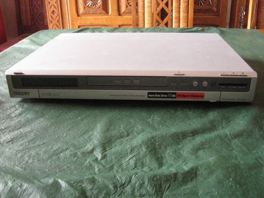DVD et Enregistreur sur HDD SONY avec Doc et T&eacute;l&eacute;commande + Photos/Video/TV
