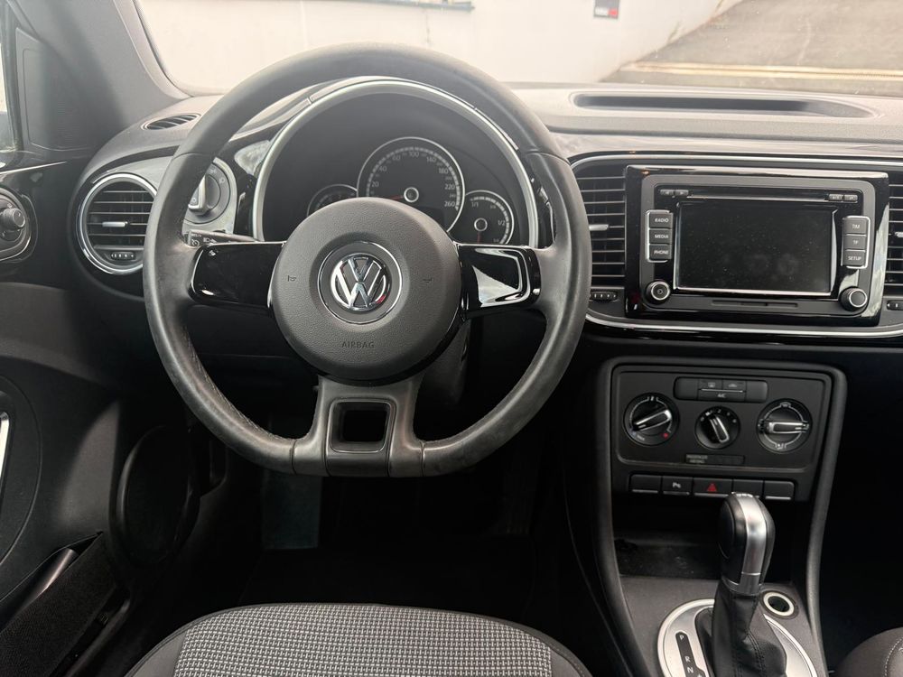 COCCINELLE II Coccinelle 1.2 TSI 105 Vintage DSG7 2014 occasion 33450 Montussan
