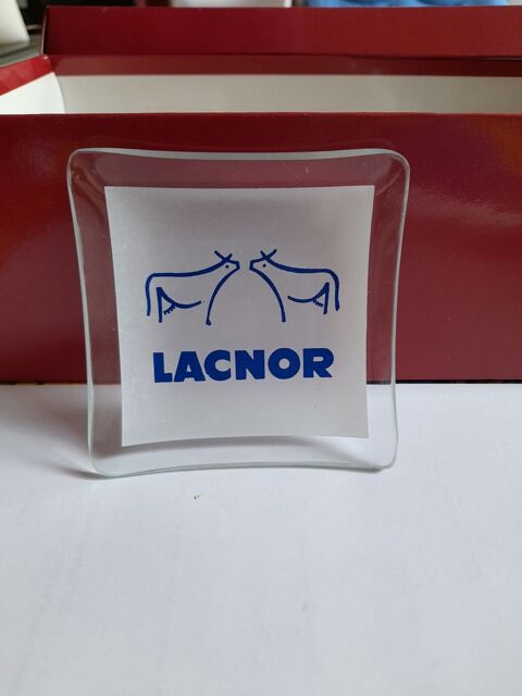 Cendrier lacnor 75 Mareuil-sur-Lay-Dissais (85)
